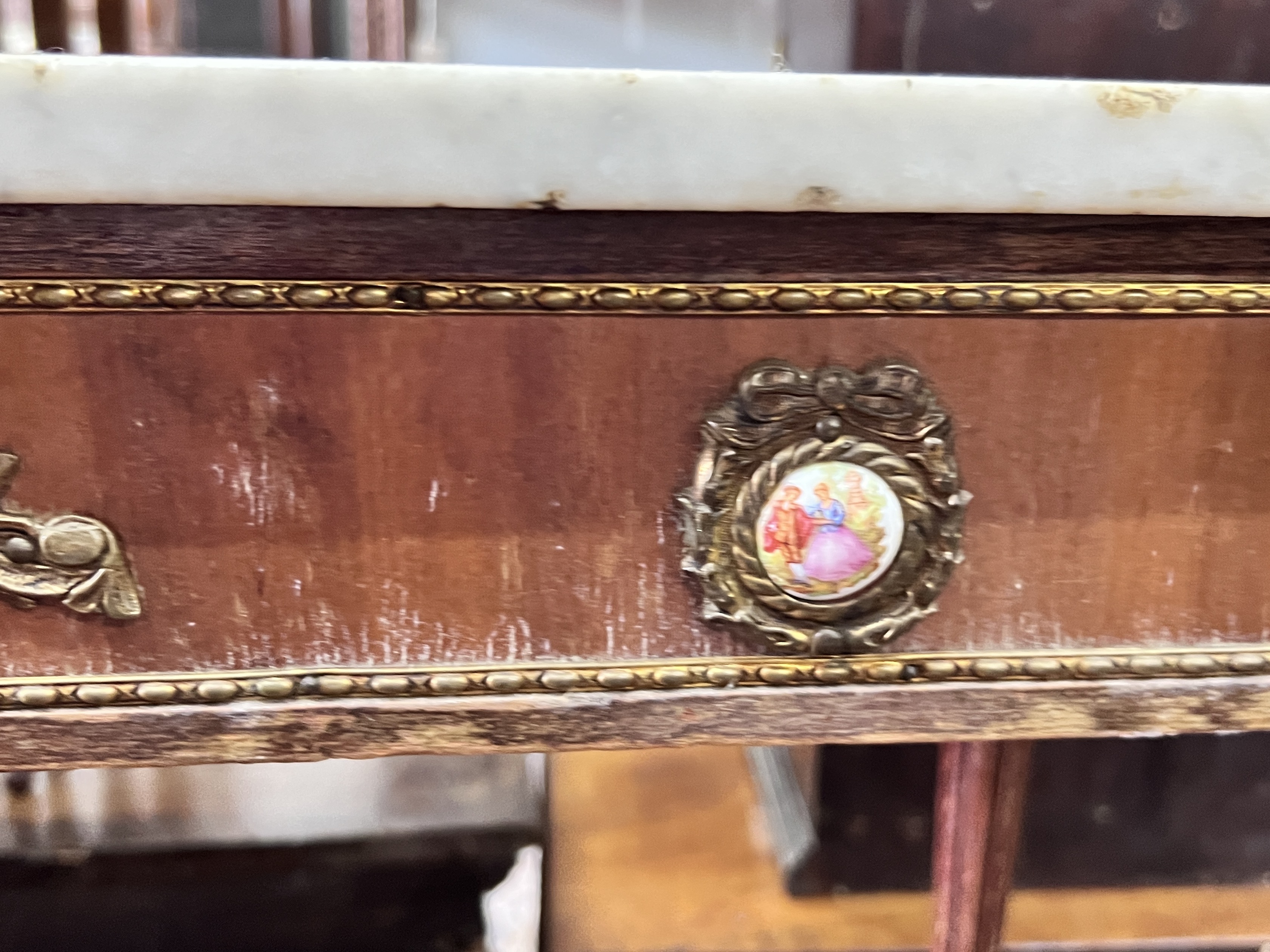 A French porcelain mounted rectangular marble top coffee table, width 68cm, depth 35cm, height 44cm together with a similar two tier plant stand and wall mirror